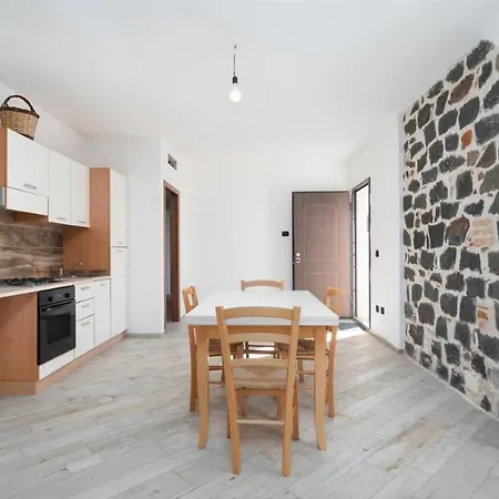 Stone House オロゼーイ